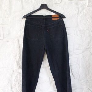 Levis, cropped, high rise jean